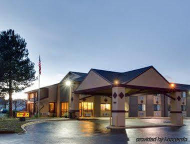 Super 8 By Wyndham Denver Stapleton Extérieur photo