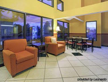 Super 8 By Wyndham Denver Stapleton Extérieur photo